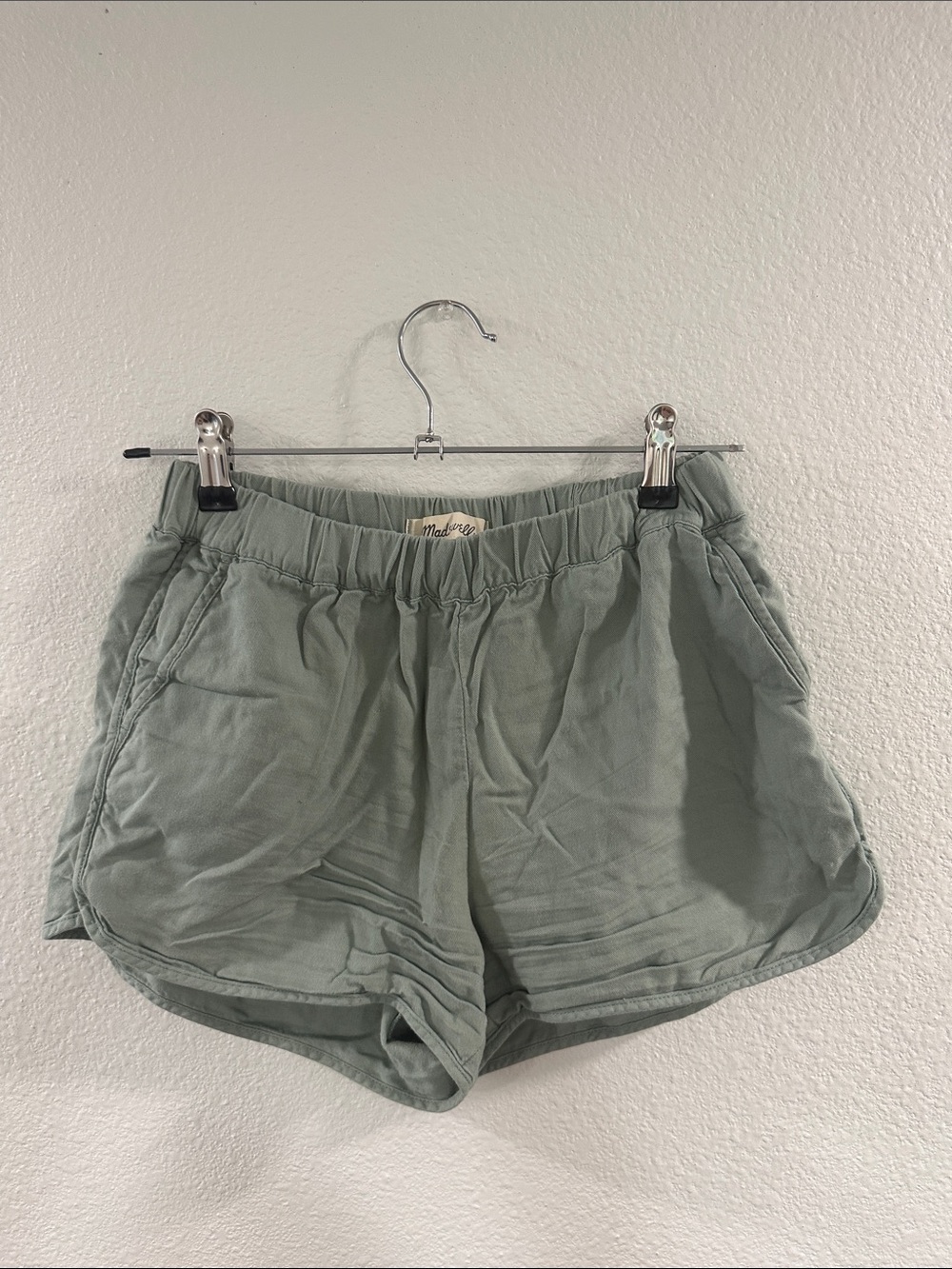 Madewell Sage Green Linen-Blend Shorts with Elastic Waist